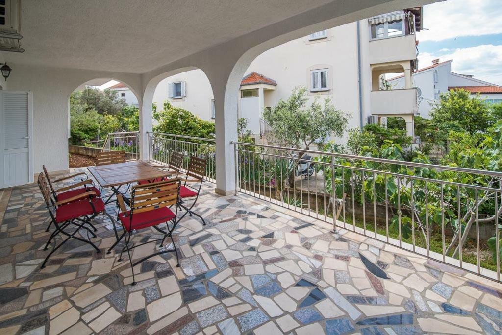 Beljan Apartments Krk Town Exterior photo